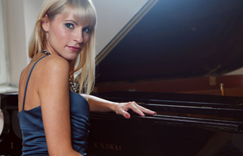 how to hire pianist in dubai
