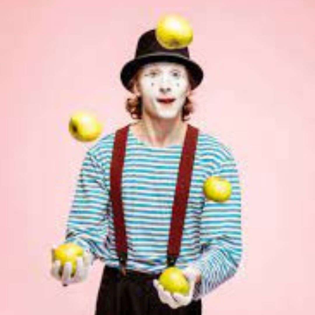 Jugglers for Hire, photo 3 Jugglers for Hire, photo 3
